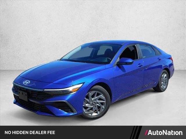 Used 2024 Hyundai Elantra SEL FWD image 1