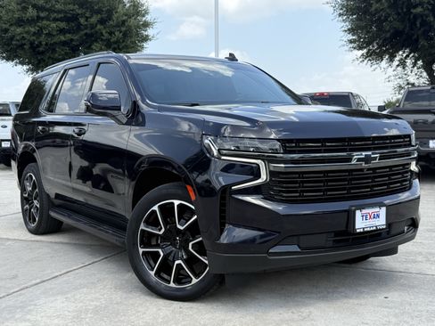 Used 2022 Chevrolet Tahoe RST w/ Luxury Package RWD image 2