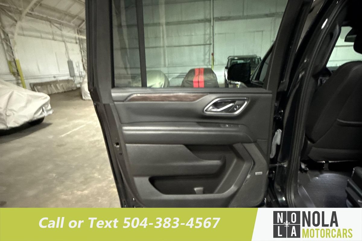 Used 2023 Chevrolet Suburban Z71 w/ Luxury Package AWD/4WD image 21