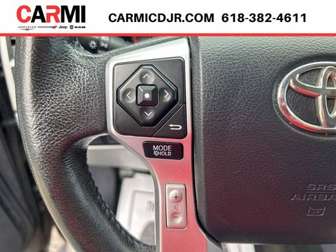 Used 2016 Toyota Sequoia SR5 AWD/4WD image 17