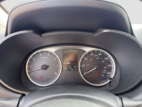 Used 2024 Nissan Versa S w/ Trunk Package FWD image 11