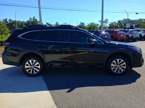 Certified 2025 Subaru Outback image 4