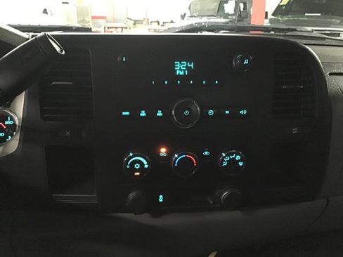 Used 2013 Chevrolet Silverado 2500 W/T image 12