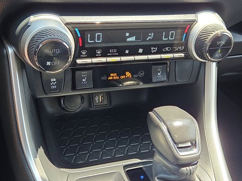 Used 2024 Toyota RAV4 XLE Premium w/ Weather Package AWD/4WD image 19