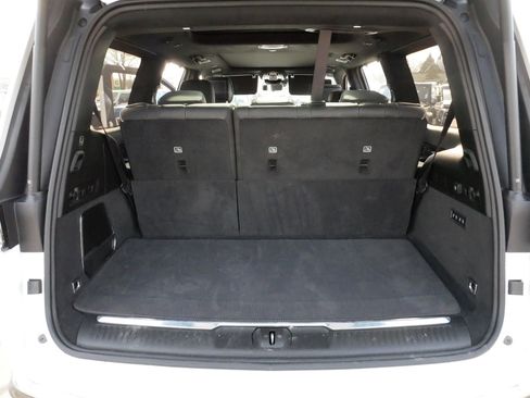 Used 2023 Jeep Grand Wagoneer Series III image 18