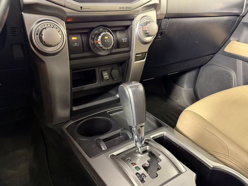 Used 2016 Toyota 4Runner SR5 Premium RWD image 16