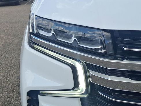 Used 2022 Chevrolet Tahoe LT AWD/4WD image 12