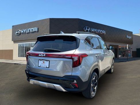 Used 2025 Kia Seltos EX w/ EX Sunroof Package AWD/4WD image 7