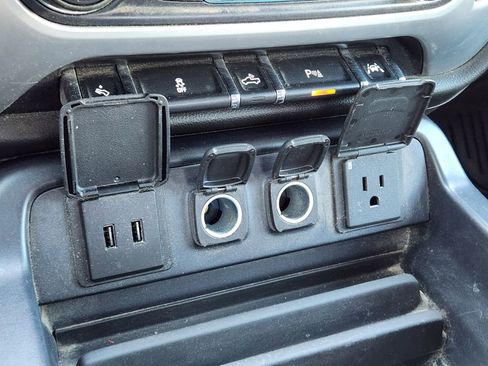 Used 2018 GMC Sierra 1500 SLT w/ Enhanced Driver Alert Package image 21