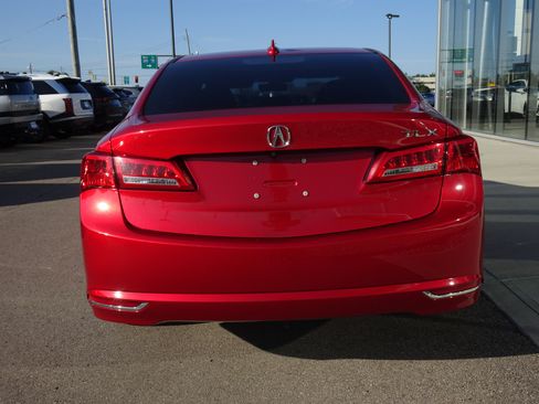 Used 2020 Acura TLX w/ Technology Package FWD image 4