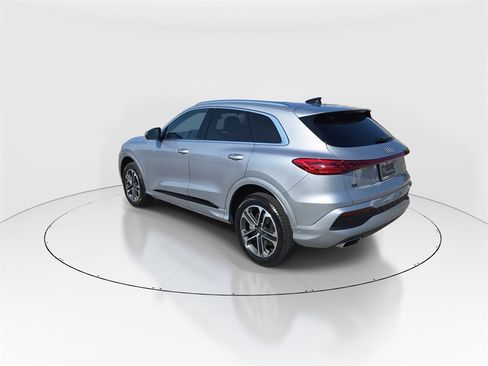 New 2025 Audi Q5 Premium image 6