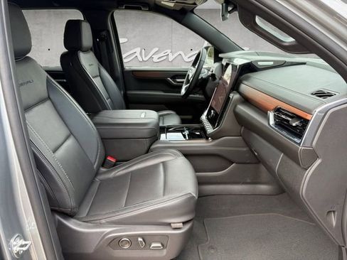 Certified 2025 GMC Yukon XL Denali AWD/4WD image 24