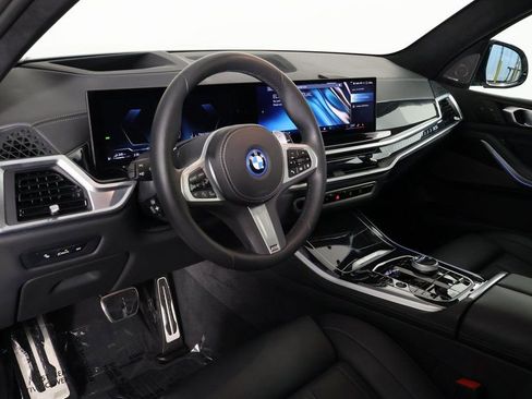 Used 2024 BMW X5 xDrive50e w/ Executive Package image 7