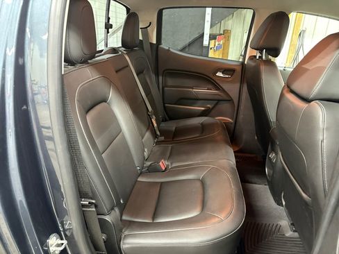 Used 2019 Chevrolet Colorado LT w/ Colorado RST Special Edition image 14