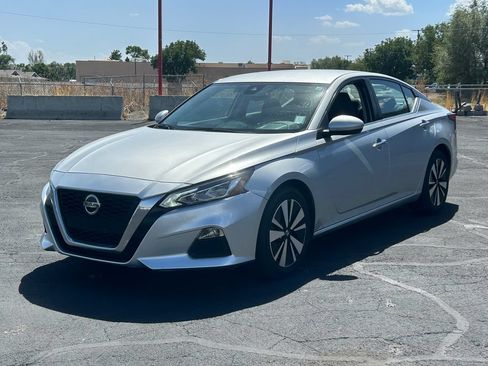 Used 2021 Nissan Altima 2.5 SV FWD image 8