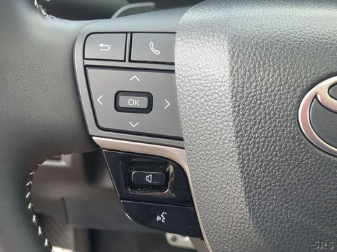 Used 2025 Toyota Camry SE w/ Multimedia Upgrade Package FWD image 19