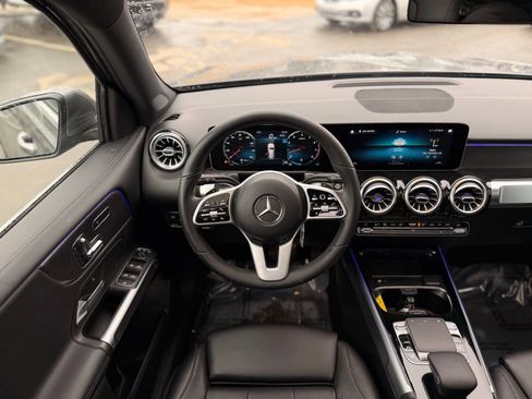 Used 2020 Mercedes-Benz GLB 250 GLB 250 image 26