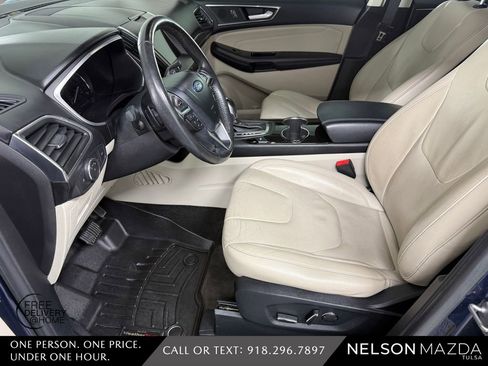 Used 2017 Ford Edge Titanium w/ Equipment Group 301A AWD/4WD image 16