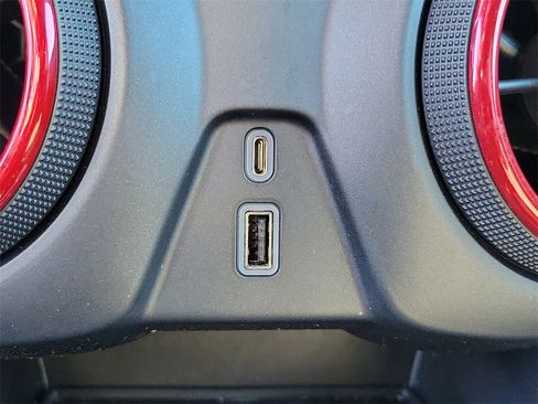 Used 2023 Chevrolet Blazer RS w/ Enhanced Convenience Package image 32