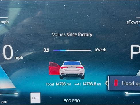 Used 2025 BMW i4 eDrive40 w/ Parking Assistance Package RWD image 9