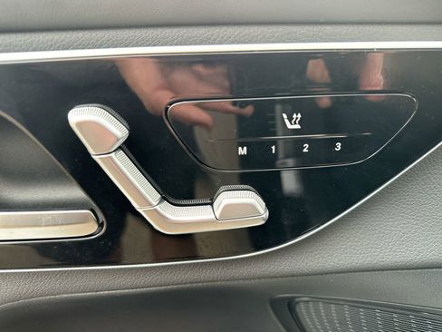 Used 2024 Mercedes-Benz GLC 300 image 17