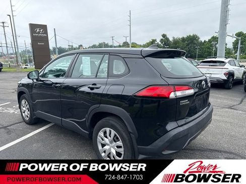 Used 2023 Toyota Corolla Cross L FWD image 3