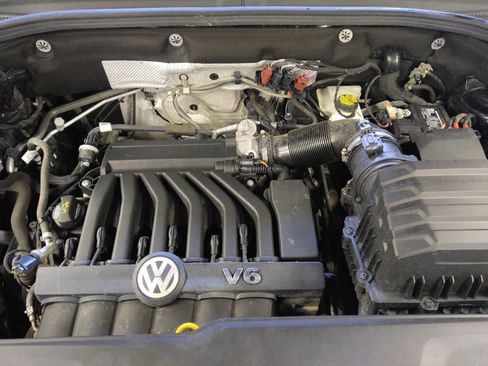 Used 2022 Volkswagen Atlas Cross Sport SE FWD image 30