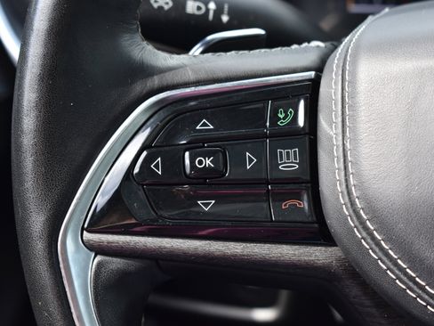 Used 2021 Jeep Grand Cherokee L Overland w/ Luxury Tech Group IV image 15