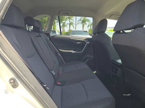 Certified 2020 Toyota RAV4 XLE w/ Carpet Mat Package FWD image 12