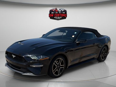 Used 2022 Ford Mustang Premium RWD image 3