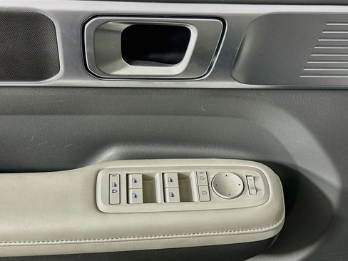 Used 2025 Hyundai Santa Fe SEL FWD image 15