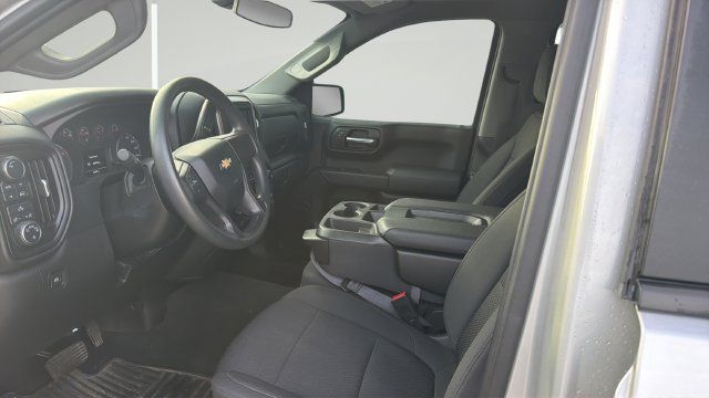 Used 2020 Chevrolet Silverado 1500 Custom w/ Custom Value Package AWD/4WD image 9