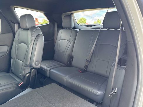 Certified 2022 Buick Enclave Premium AWD/4WD image 31