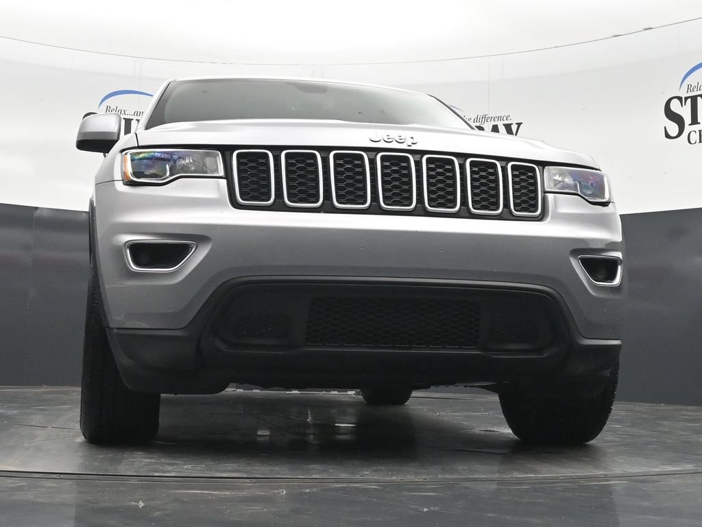 Used 2018 Jeep Grand Cherokee Laredo RWD image 27
