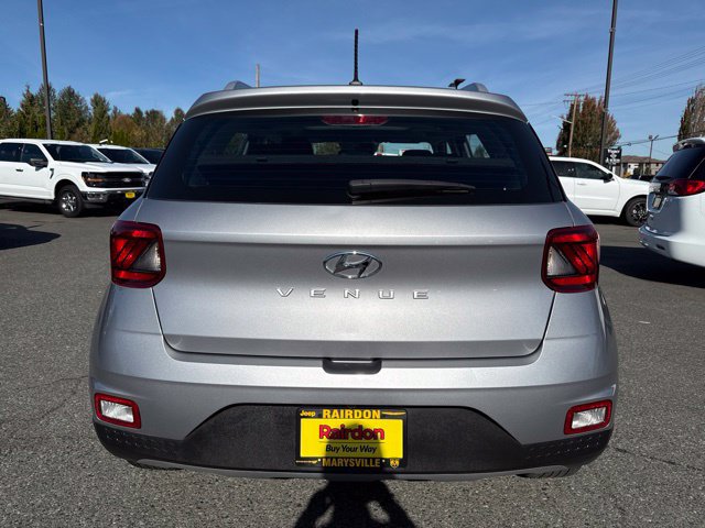 Used 2025 Hyundai Venue SEL FWD image 6
