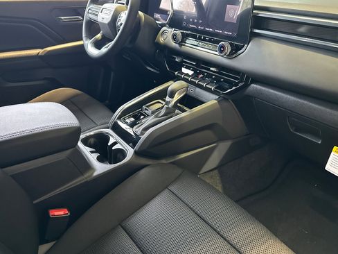 New 2026 GMC Canyon Elevation image 16