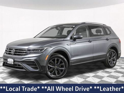 Used 2023 Volkswagen Tiguan SE image 2