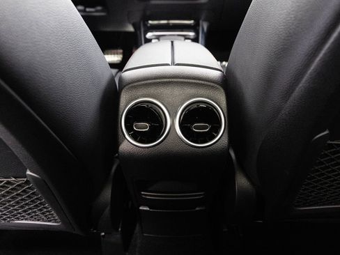 Certified 2022 Mercedes-Benz GLA 250 4MATIC image 23