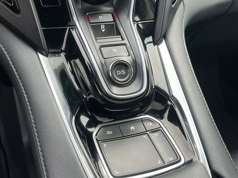Used 2023 Acura RDX SH-AWD image 12