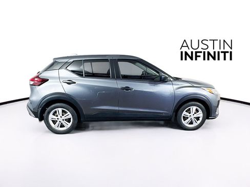 Used 2023 Nissan Kicks S image 9