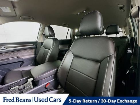 Used 2023 Volkswagen Atlas SE w/ Black Wheel Package image 21