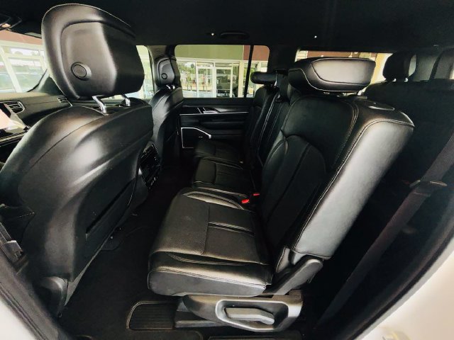 Used 2024 Jeep Wagoneer Series II w/ Flexible Seating Group AWD/4WD image 35