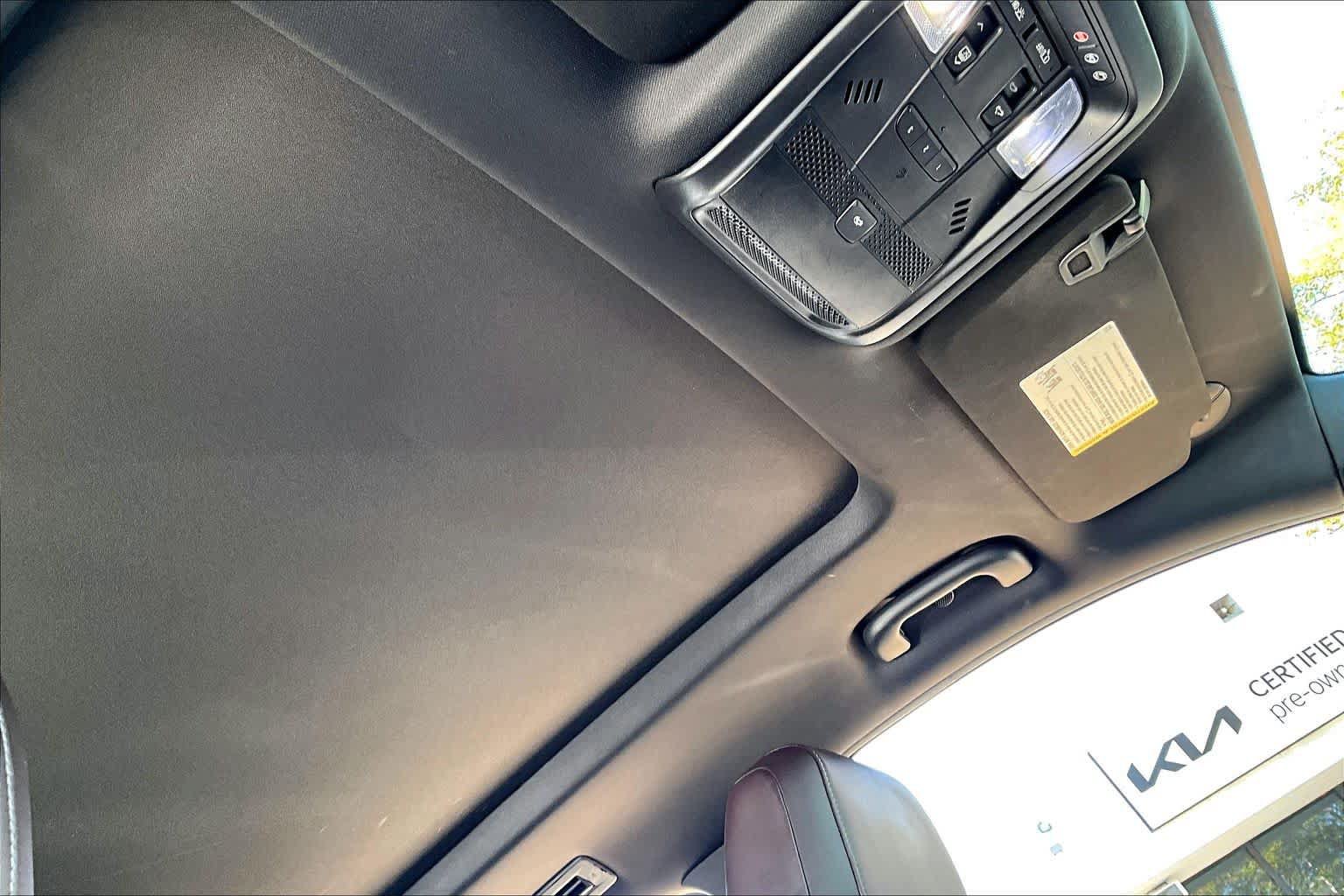 Used 2020 Cadillac XT6 Premium Luxury FWD image 14