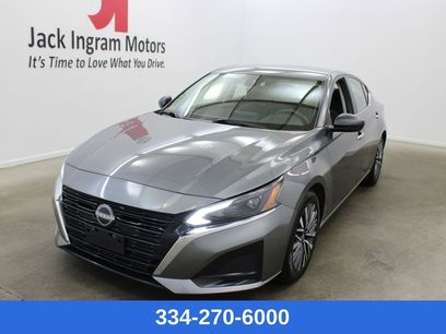 Used 2024 Nissan Altima 2.5 SV