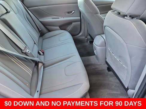 Used 2025 Hyundai Elantra SEL FWD image 30