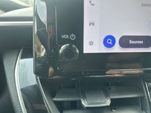 Used 2023 Toyota Corolla SE w/ SE Premium Package image 14