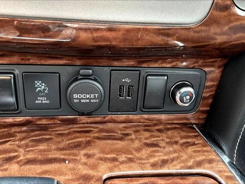 Used 2018 Nissan Armada Platinum w/ Captain Seat Package AWD/4WD image 26