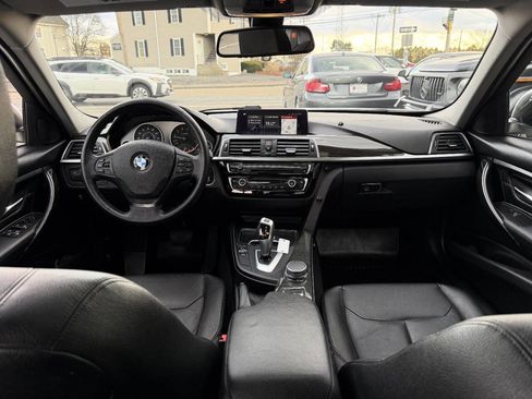 Used 2018 BMW 320i xDrive Sedan w/ Convenience Package image 23