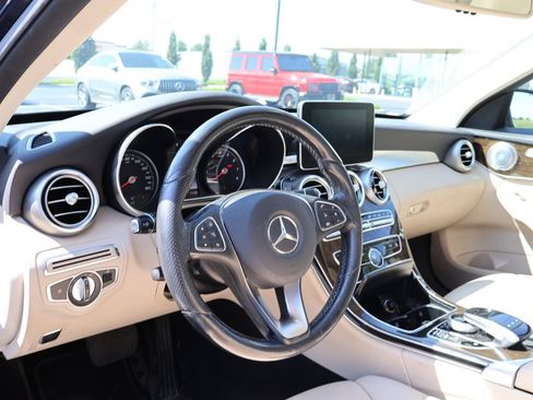 Used 2018 Mercedes-Benz C 300 4MATIC Sedan image 19