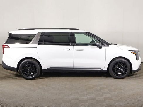 Used 2025 Kia Carnival SX Prestige FWD image 25